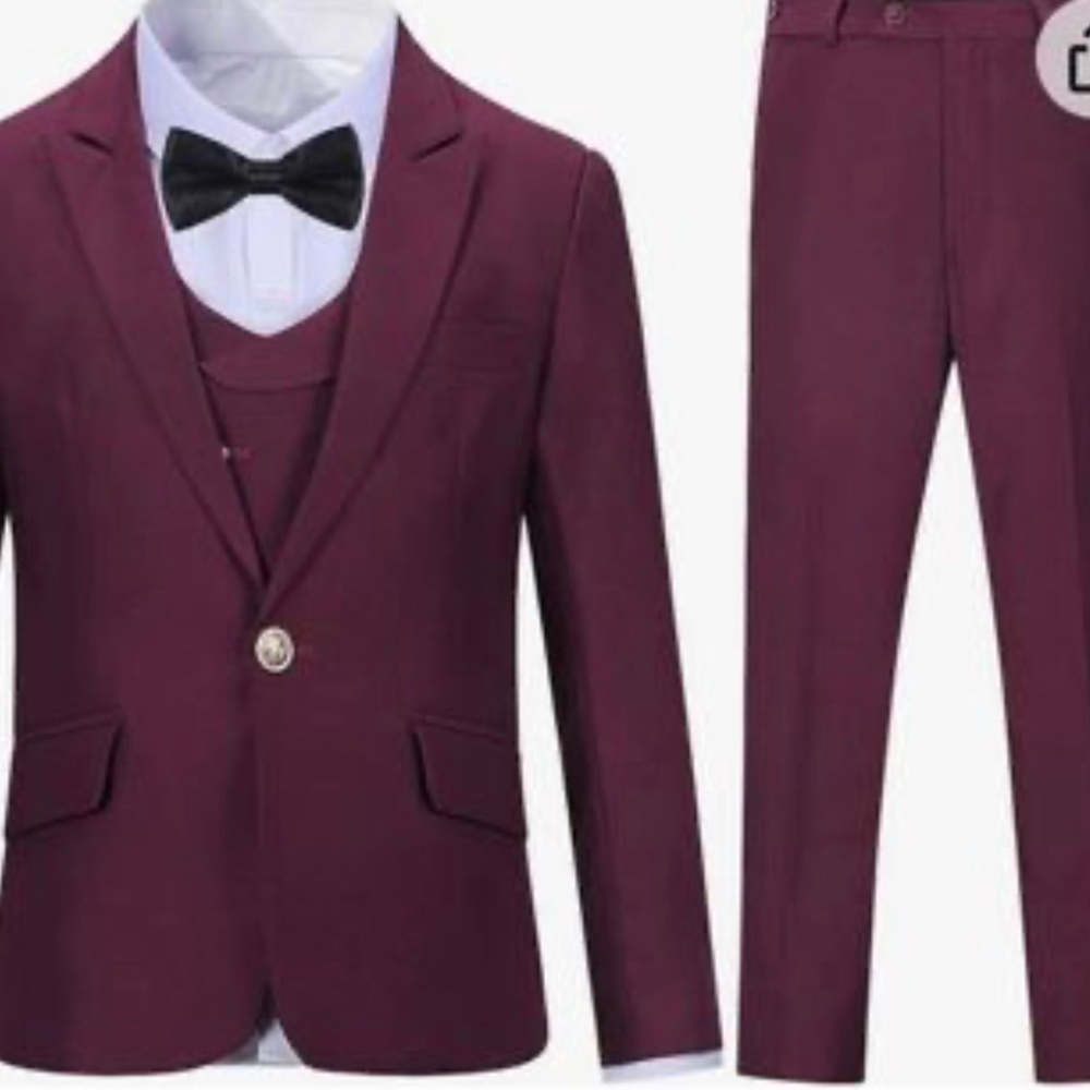 Boys Burgundy size 7 3 piece suit